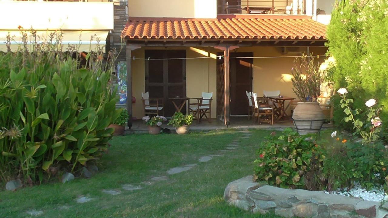 Studios Tripiti Nea Roda Extérieur photo