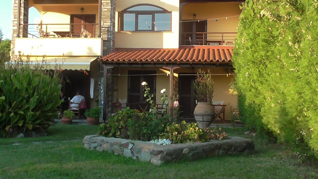 Studios Tripiti Nea Roda Extérieur photo