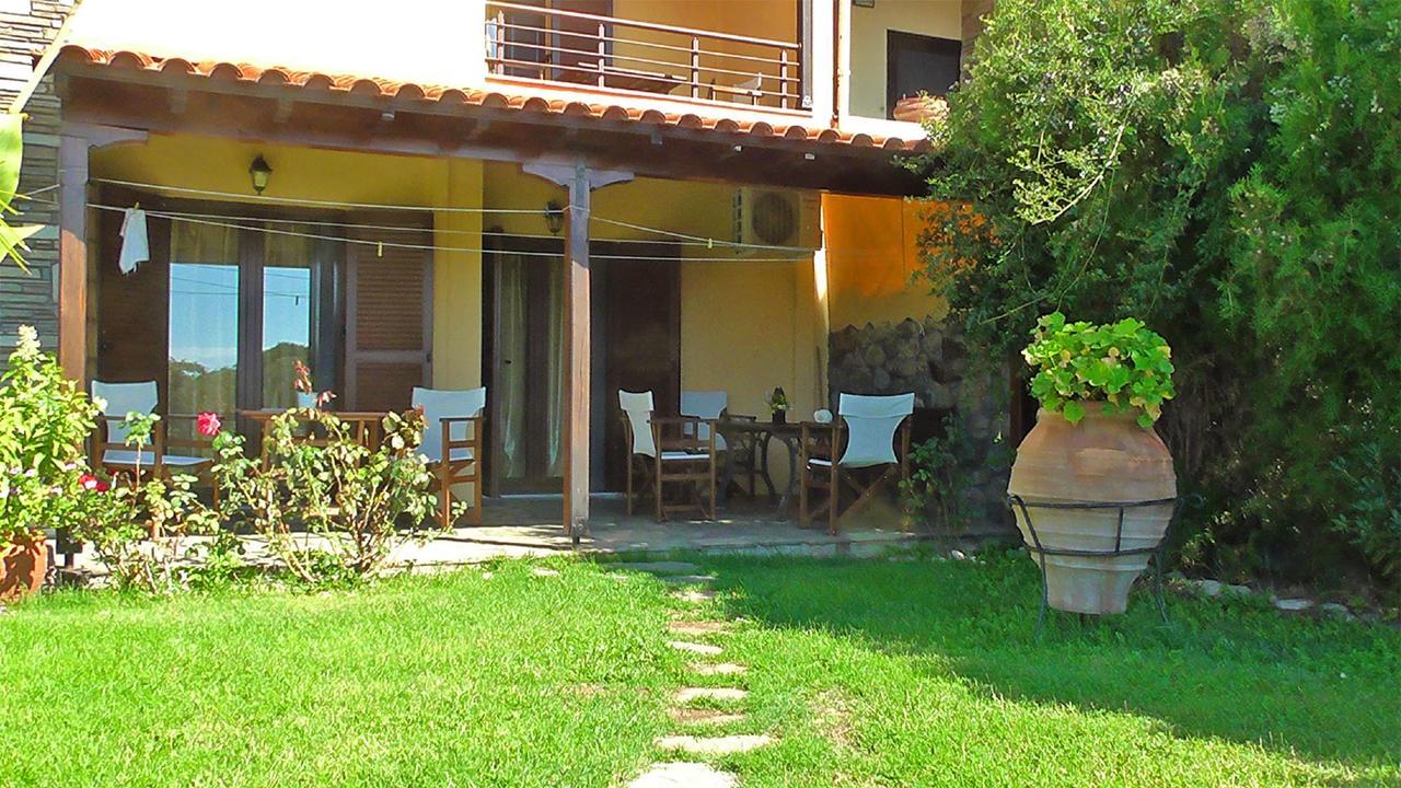Studios Tripiti Nea Roda Extérieur photo